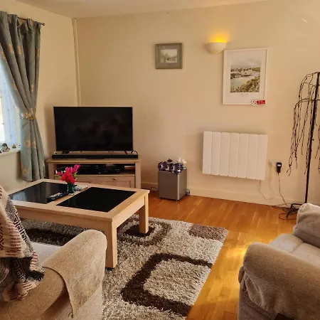 Cosy Quiet In Cornwall Close To The Coast